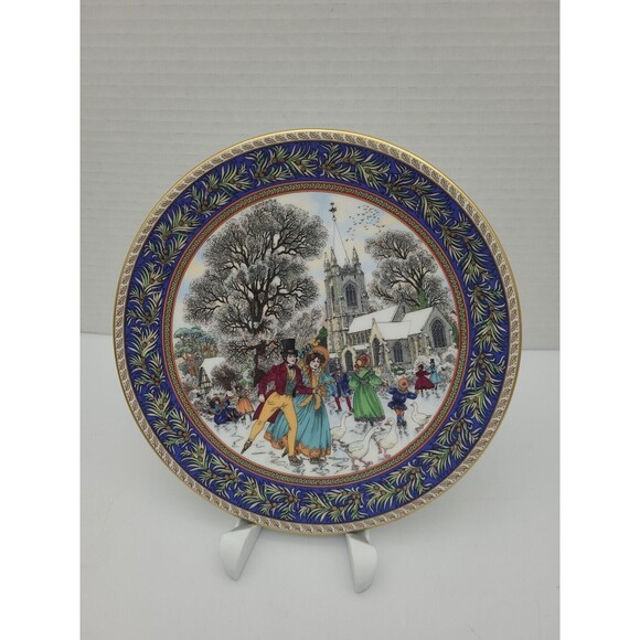 Royal Worcester Boxing Day Christmas Past Series Collector Plate  8 " - Picture 1 of 7